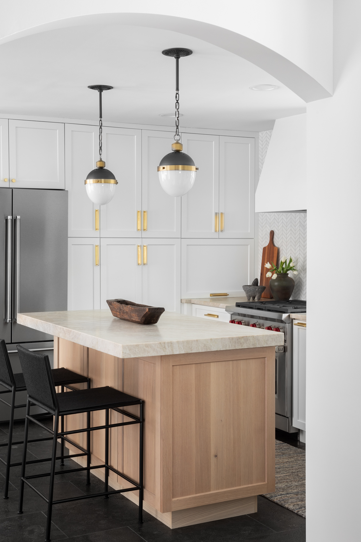 Pebblewood_Lane_Matte_and_Gloss_Interiors_Ryan_Hainey_Photography_012_web